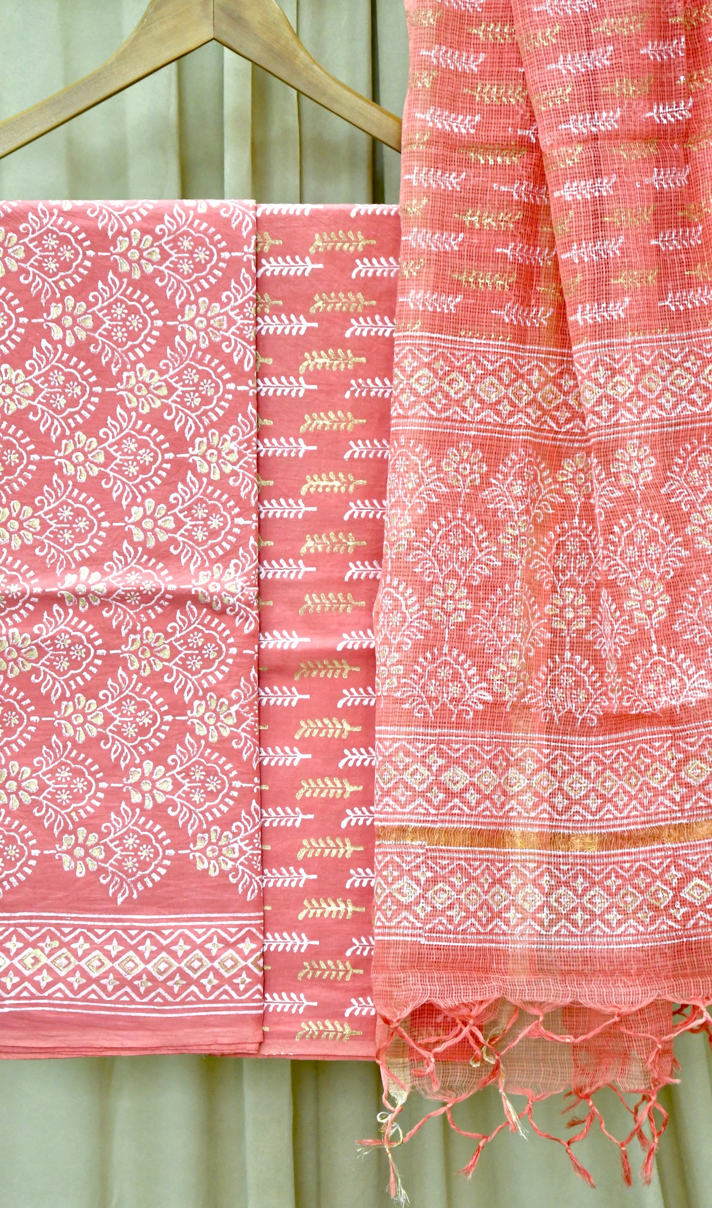Coral Unstitched