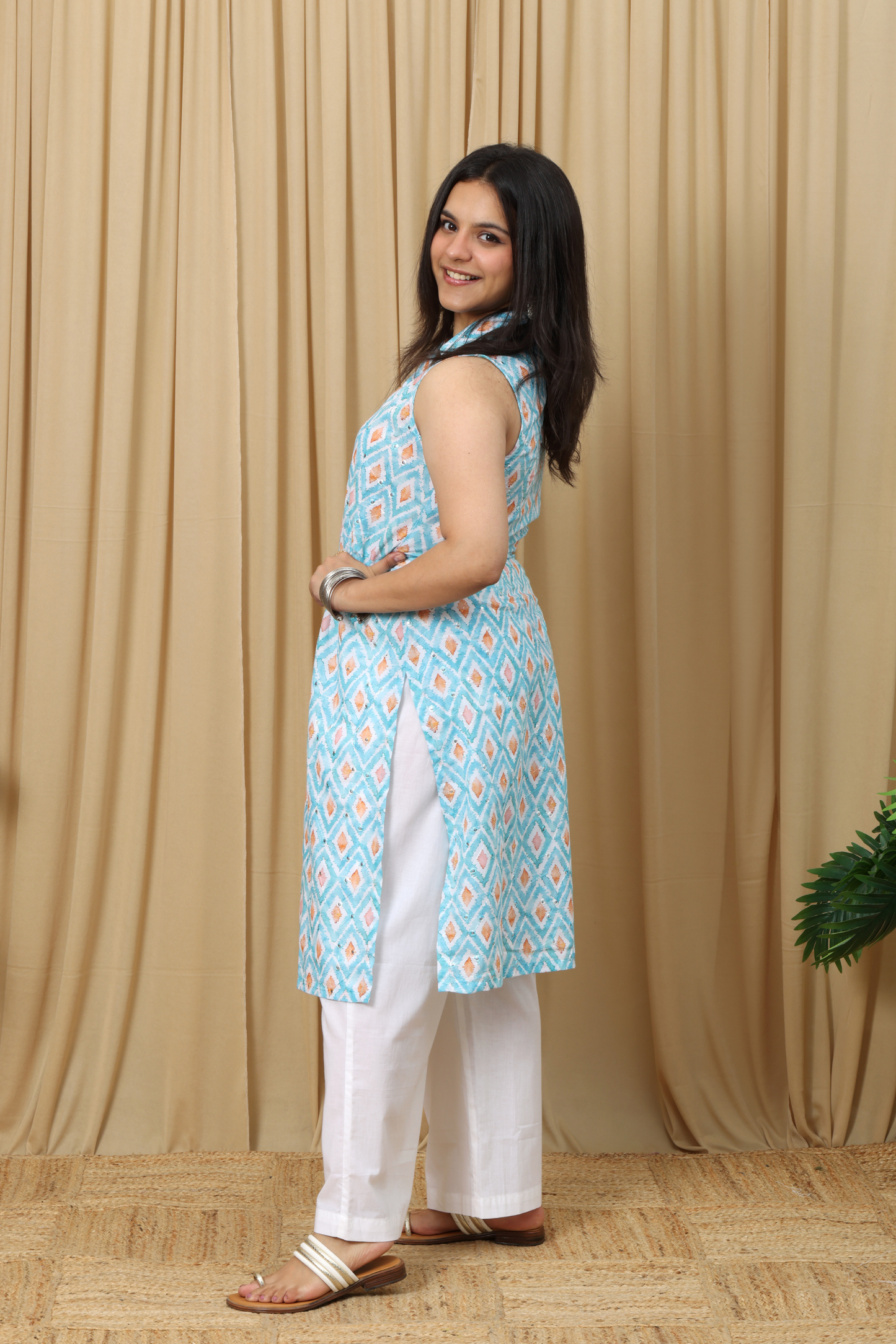 Ruhi Kurta