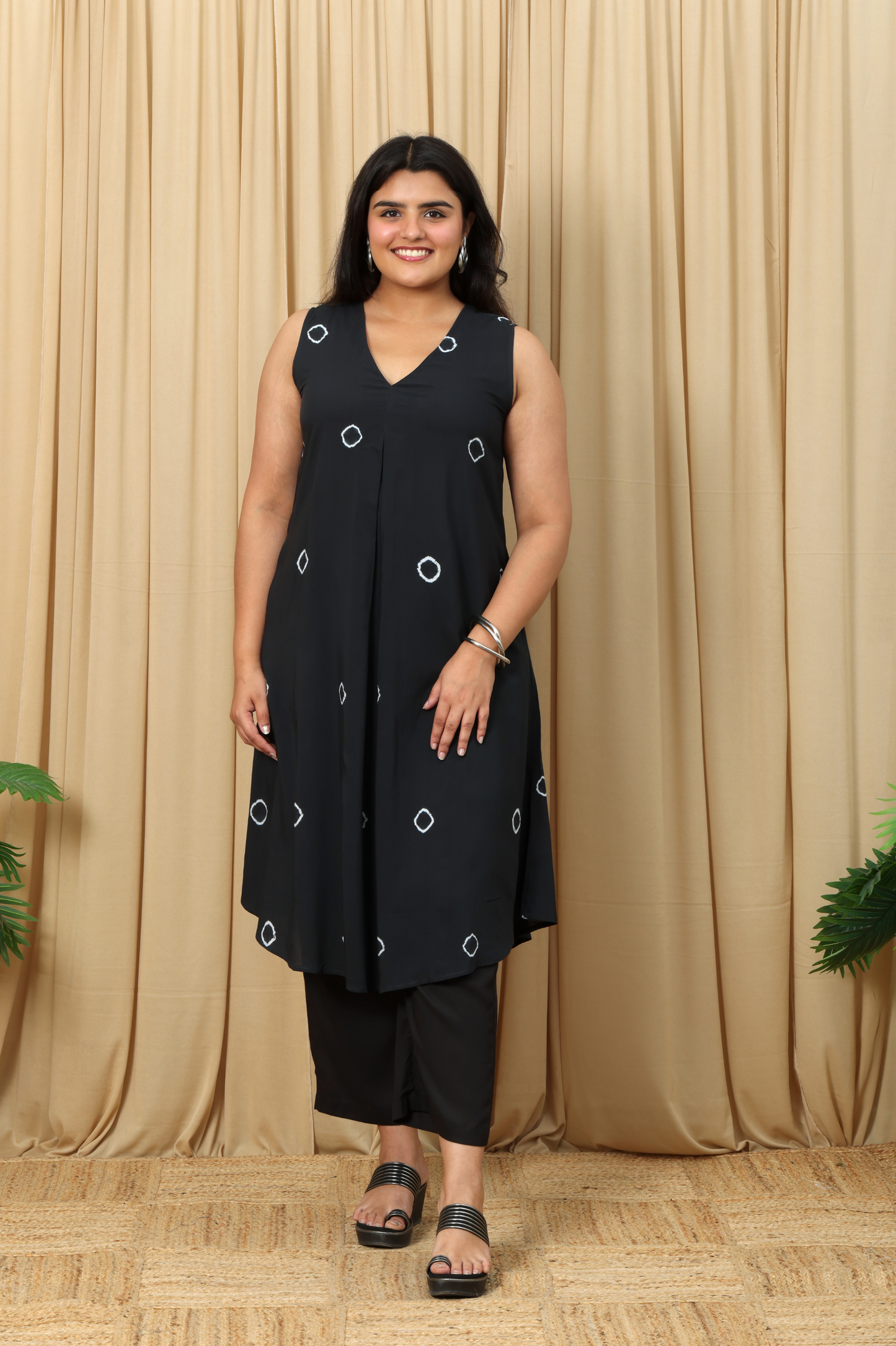 Zoya Bandhani Kurta Set