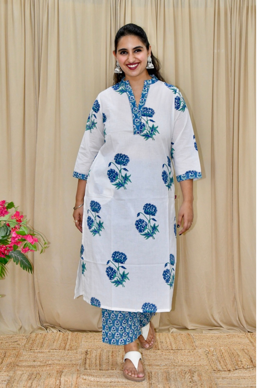 Inaya Muse Kurta Set