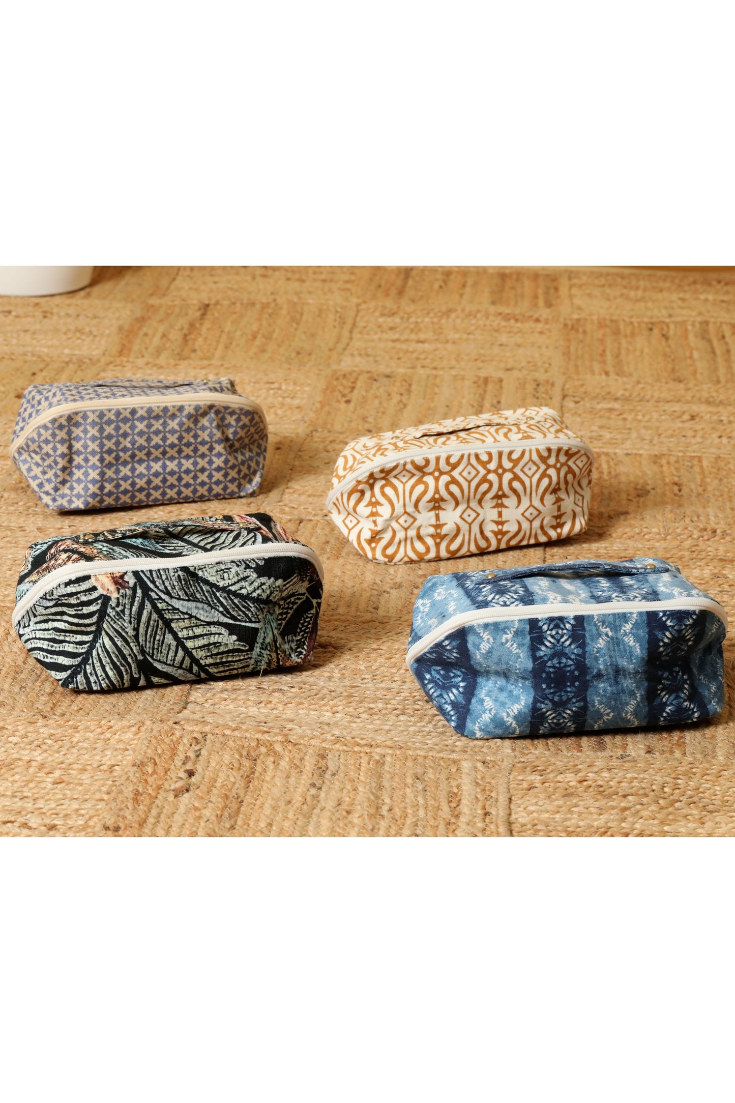 Sea Travel Pouch