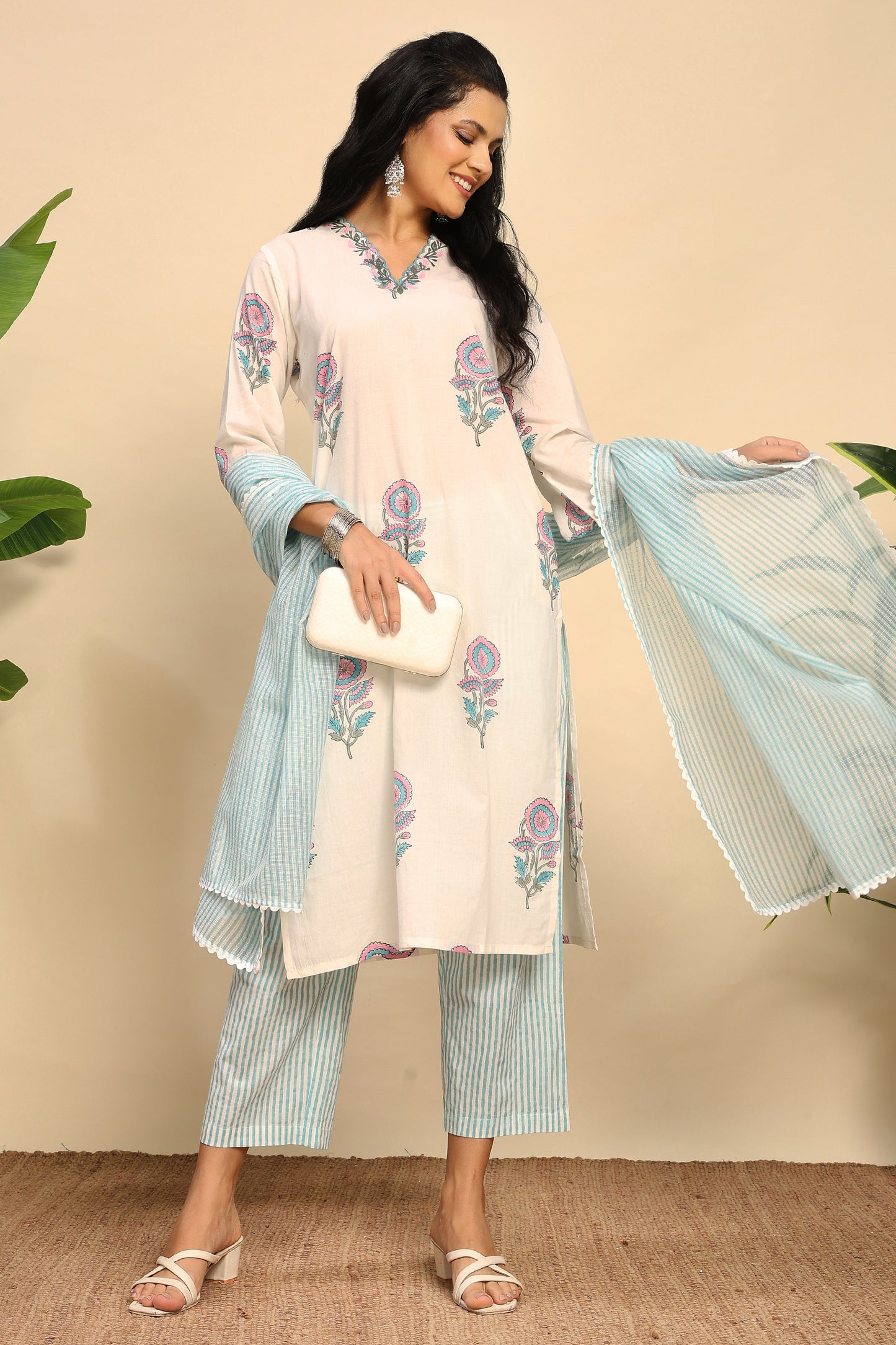 Tanvi Set
