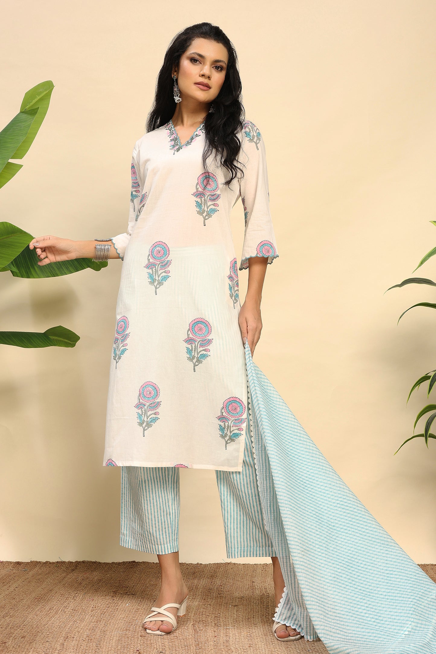 Tanvi Set