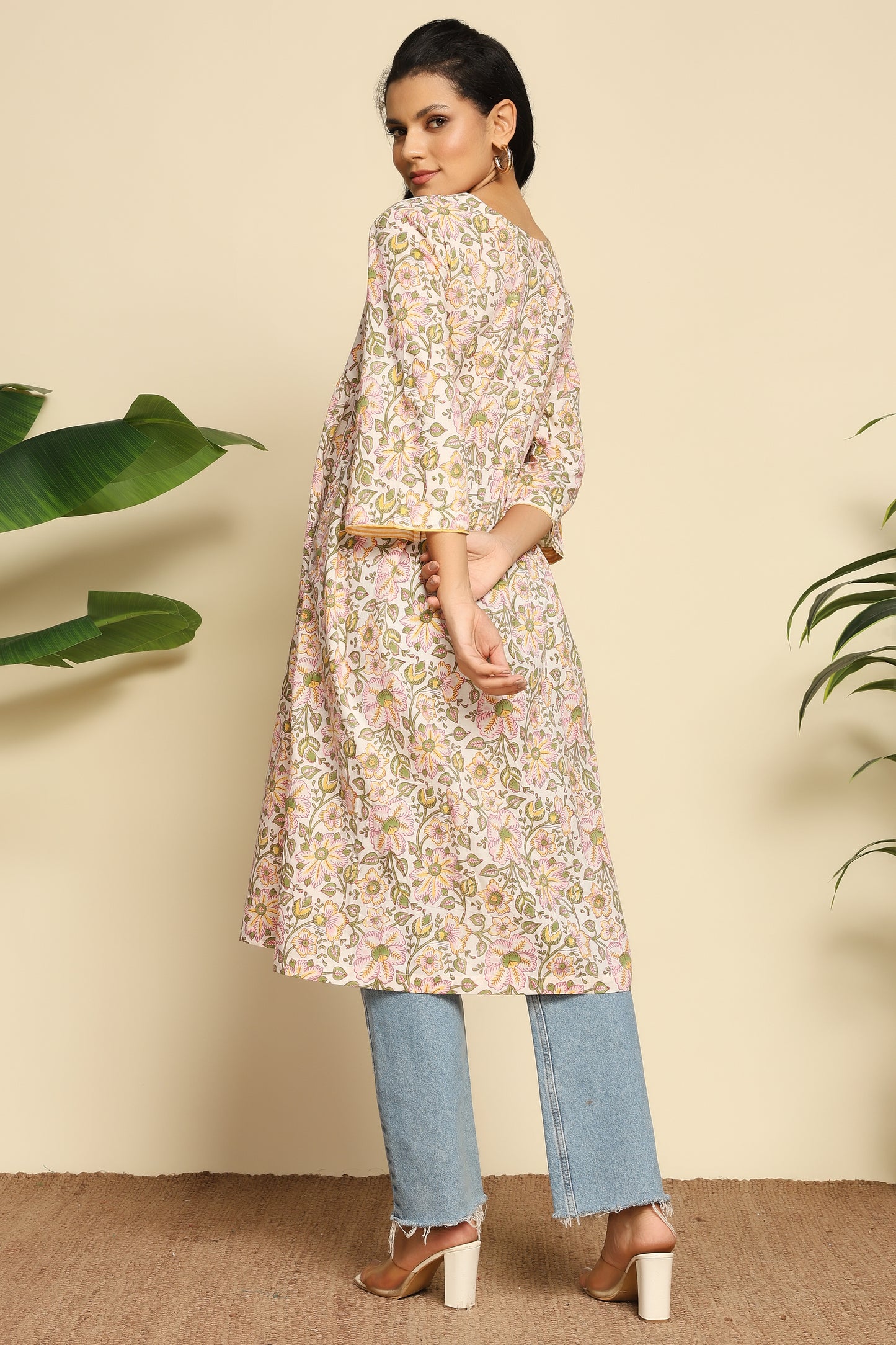 Fiza Kurta