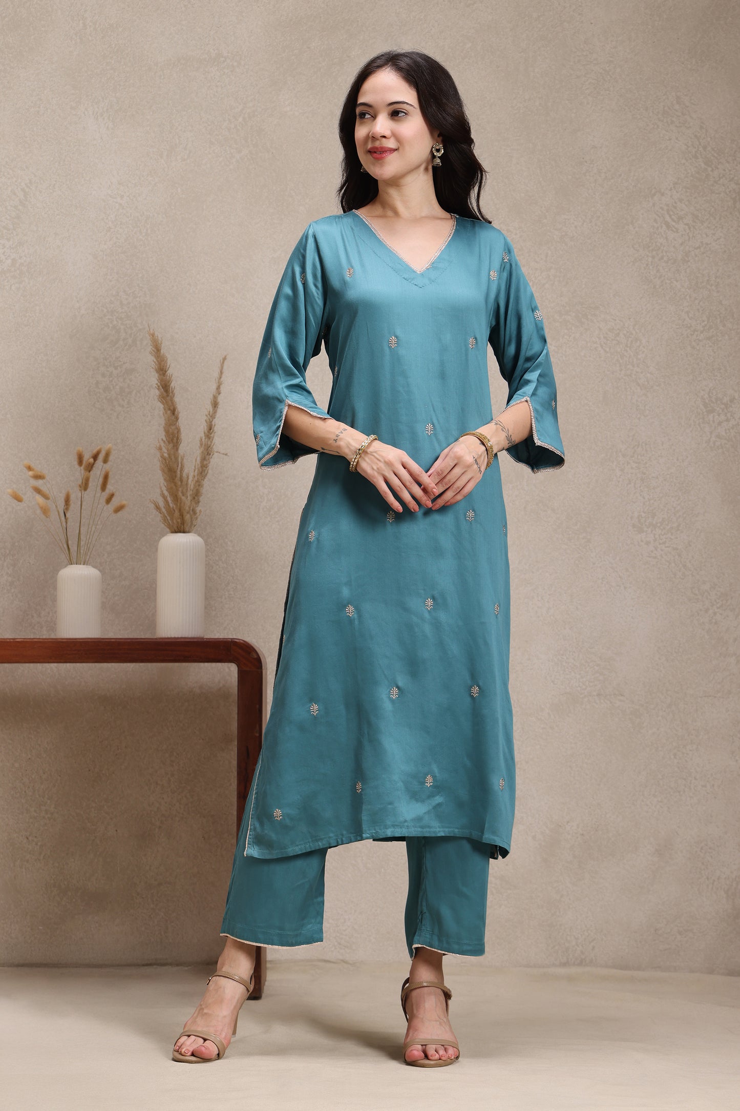 Naksh Teal