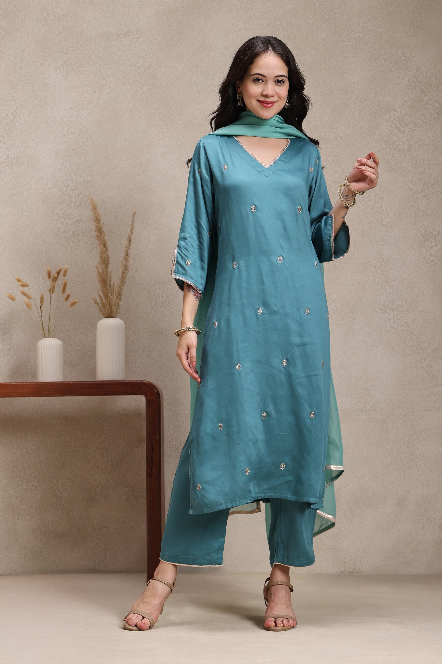 Naksh Teal