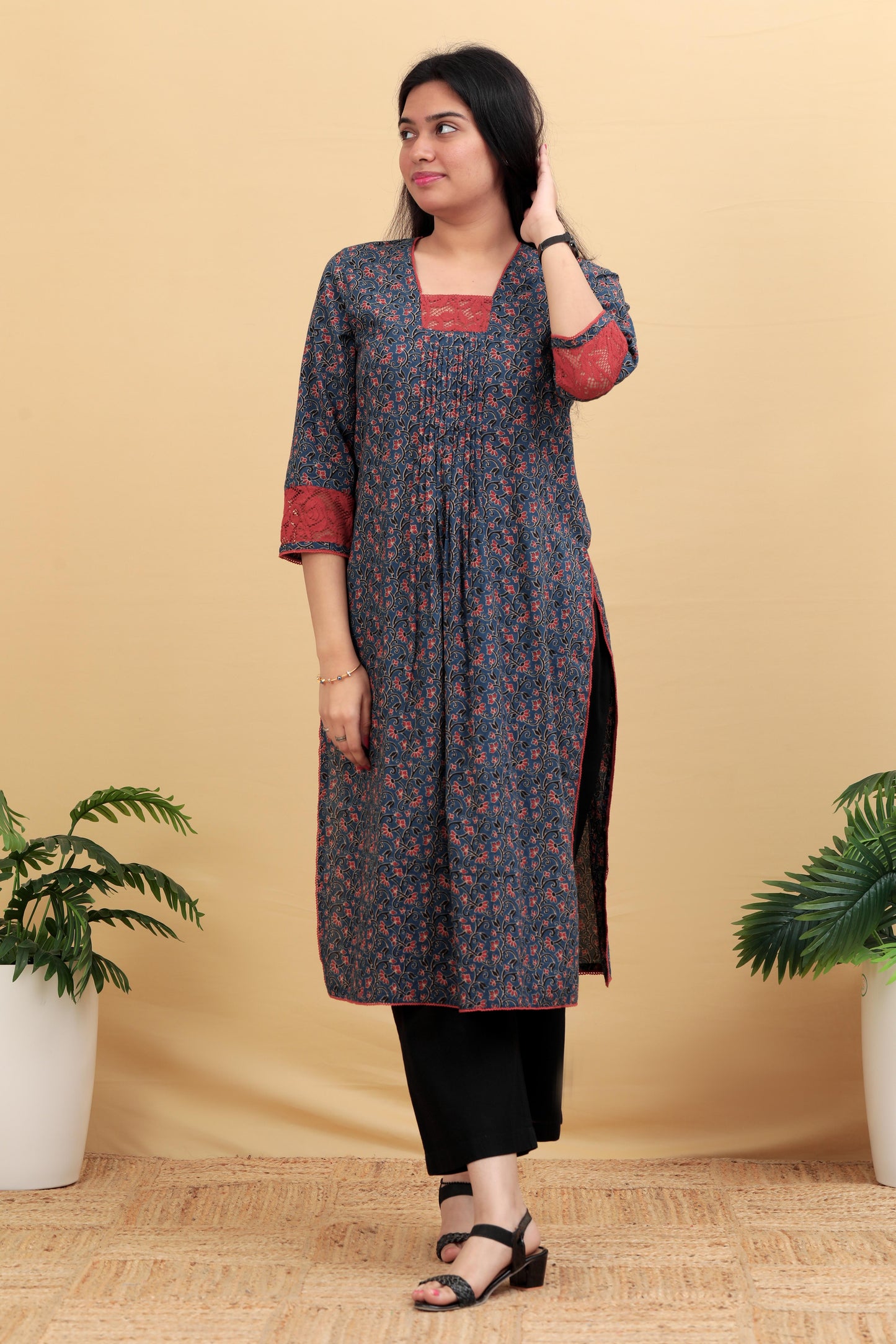 Sanya Kurta